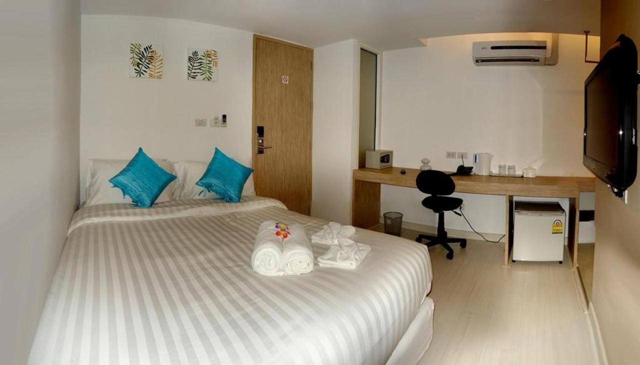 Nantra Sukhumvit 39 Hotel Bangkok Exterior photo