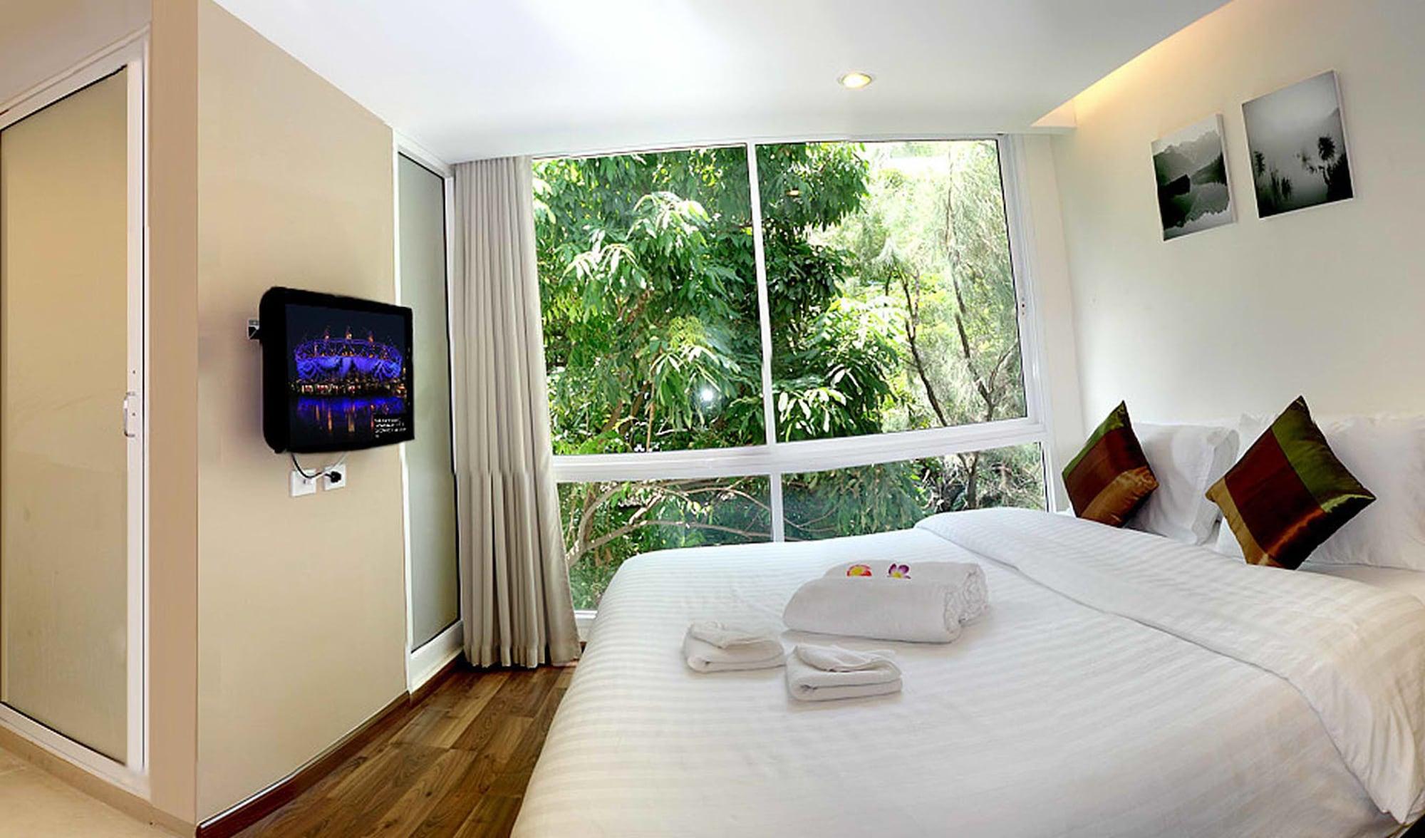 Nantra Sukhumvit 39 Hotel Bangkok Exterior photo