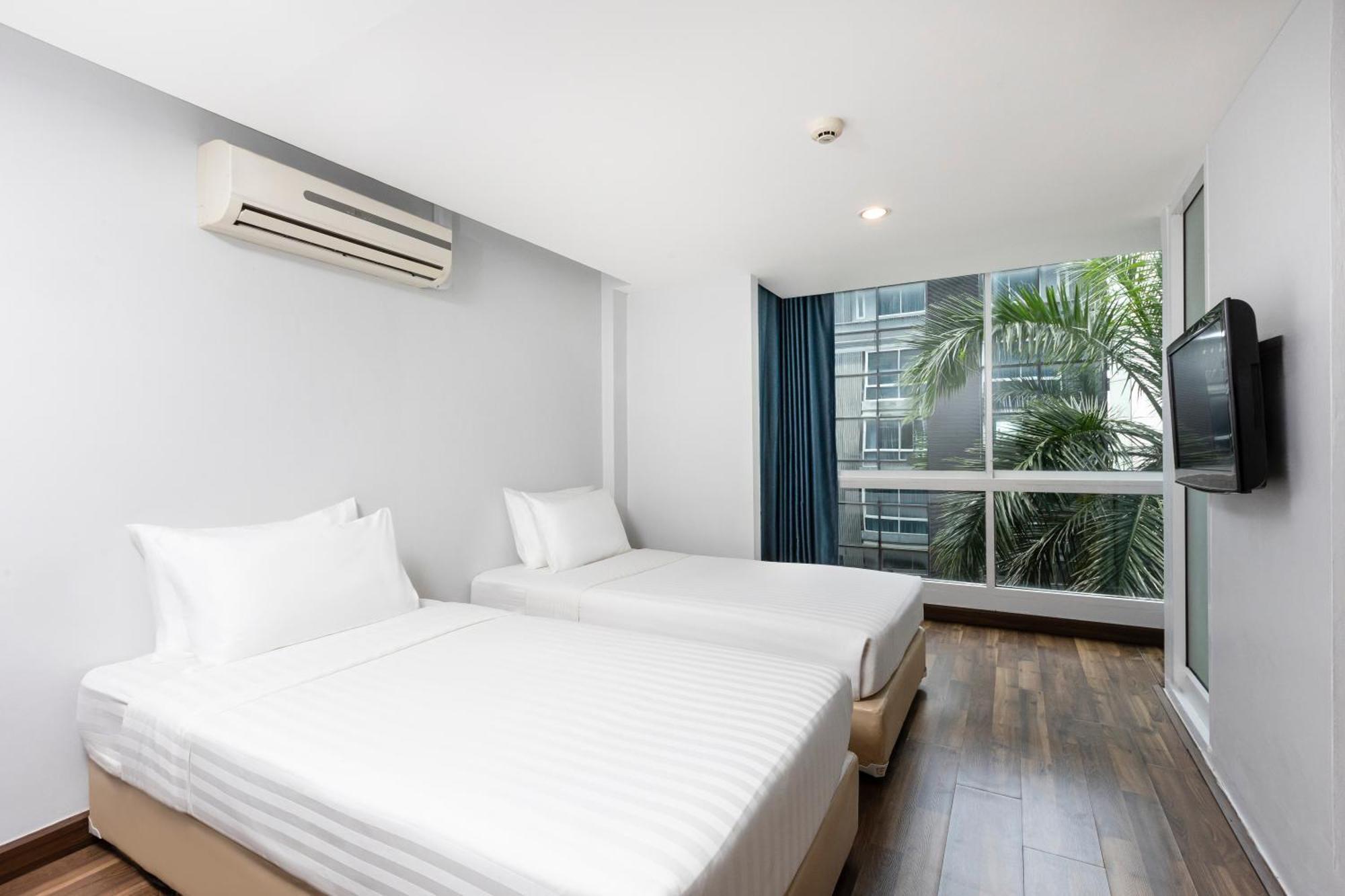 Nantra Sukhumvit 39 Hotel Bangkok Exterior photo