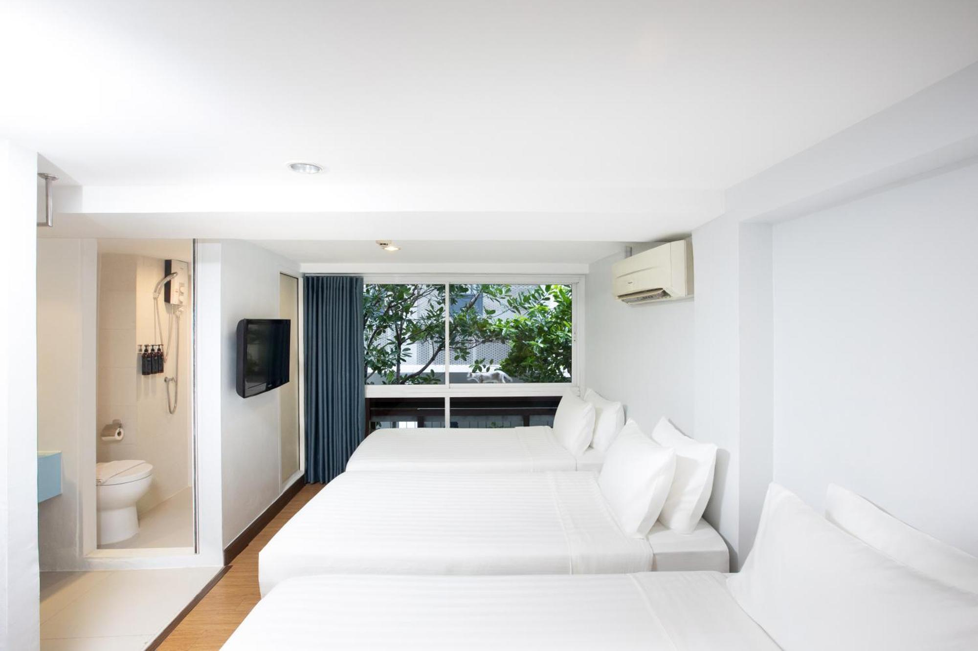 Nantra Sukhumvit 39 Hotel Bangkok Exterior photo