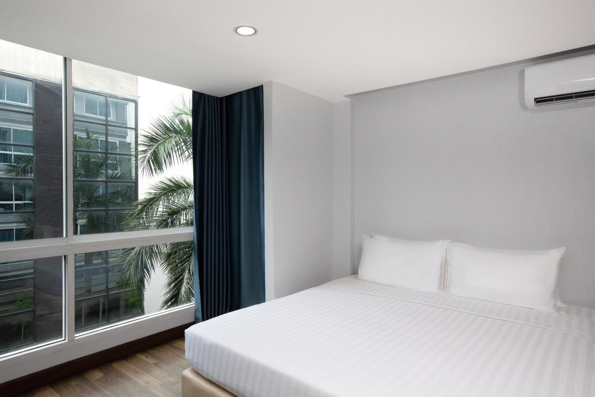 Nantra Sukhumvit 39 Hotel Bangkok Exterior photo
