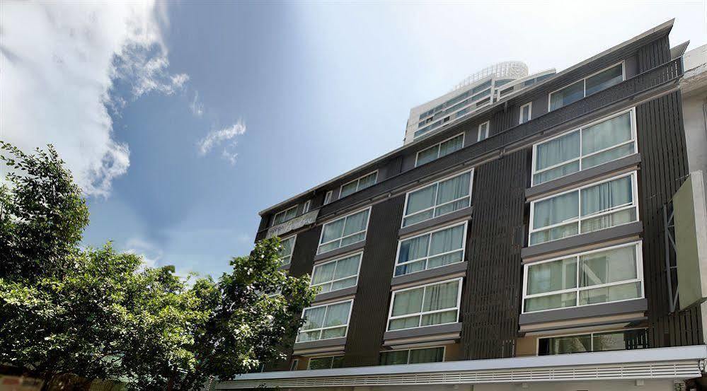 Nantra Sukhumvit 39 Hotel Bangkok Exterior photo